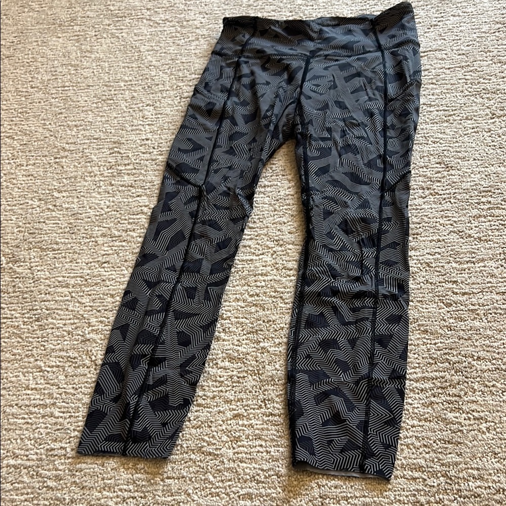 Black Geometric Pattern Leggings